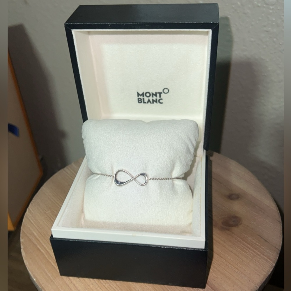 Mont Blanc Infinite UNICEF sapphire bracelet (Rare)